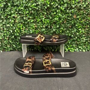 DV By Dolce Vita Ubar Slide Sandal - W6.5